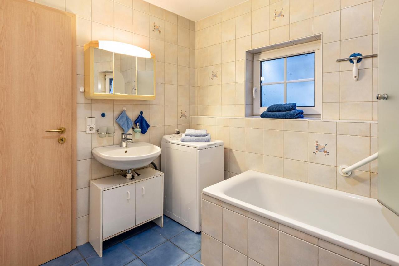 Alexandra Apartment *